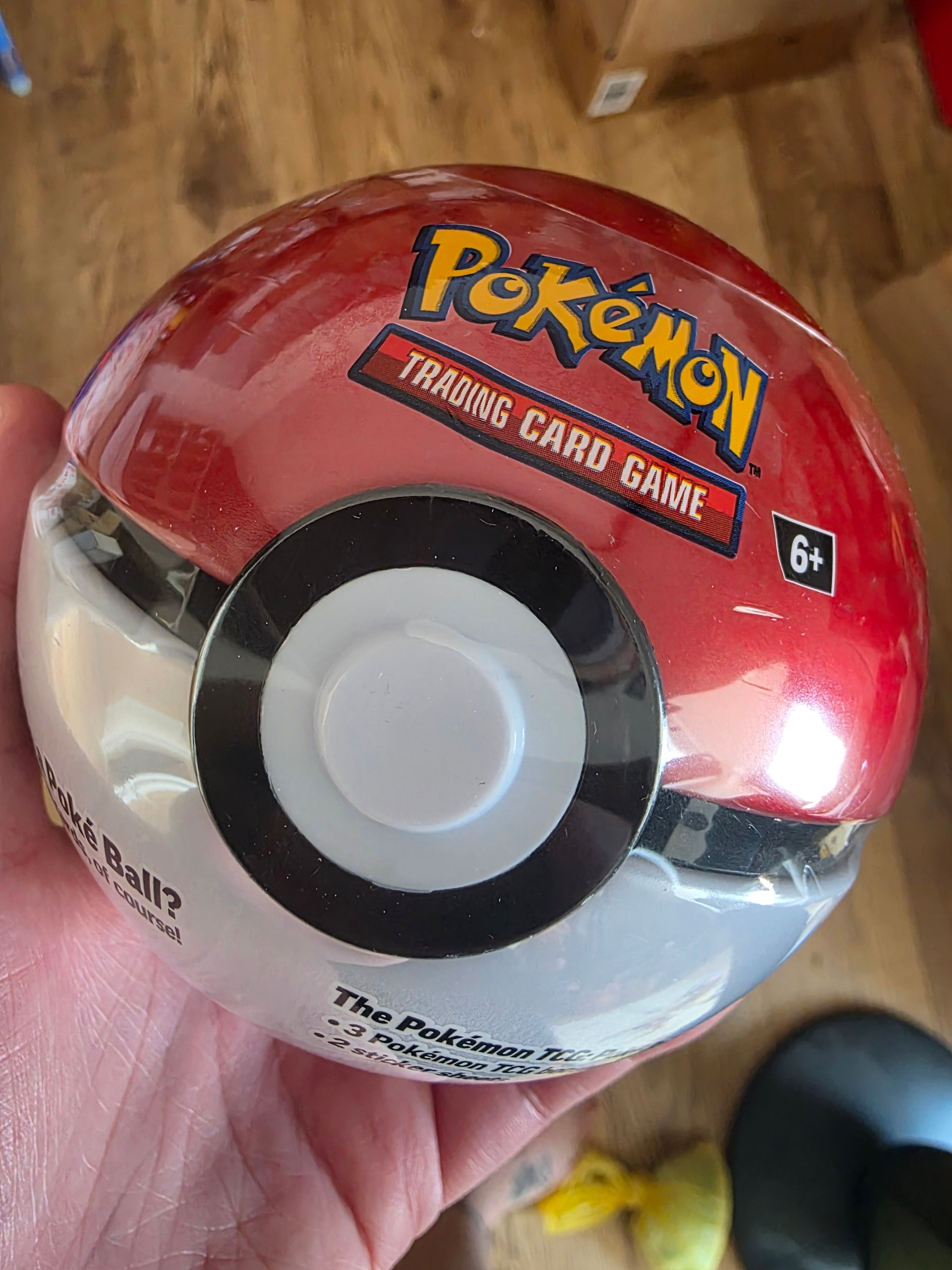Pokeball tin